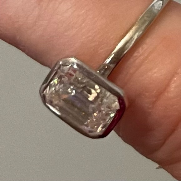 Mossinate bezel engagament emerald cut whitegold great gift! - Picture 2 of 5